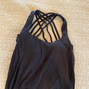Lululemon tank. Excellent condition.